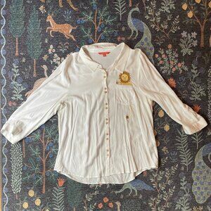 ModCloth Lion Embroidered Pocket Button Up Shirt White Gold Long Sleeves XL